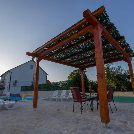Luxury Paloma Blanca With Heated Pool Villa