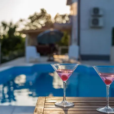 Vila Luxury Paloma Blanca With Heated Pool Lovrec