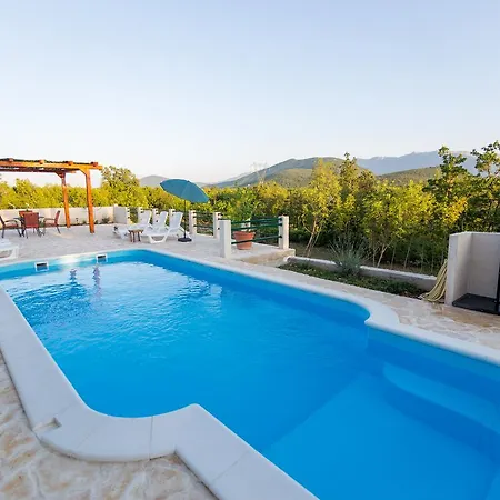 Vila Luxury Paloma Blanca With Heated Pool
