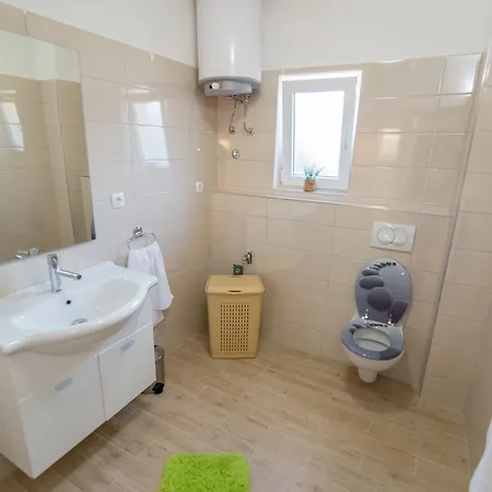 Luxury Paloma Blanca With Heated Pool