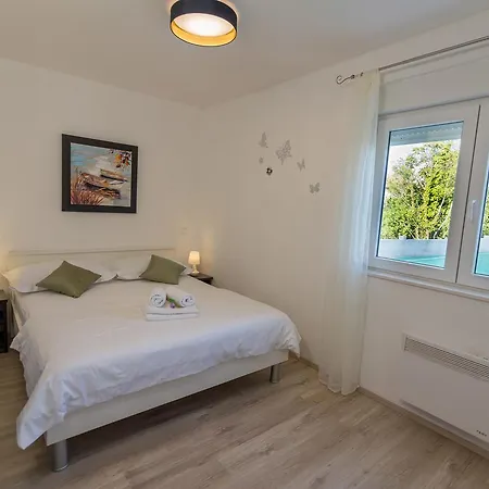 Luxury Paloma Blanca With Heated Pool Vila *