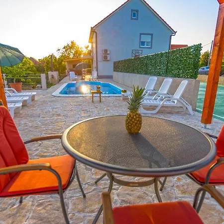 Vila Luxury Paloma Blanca With Heated Pool *