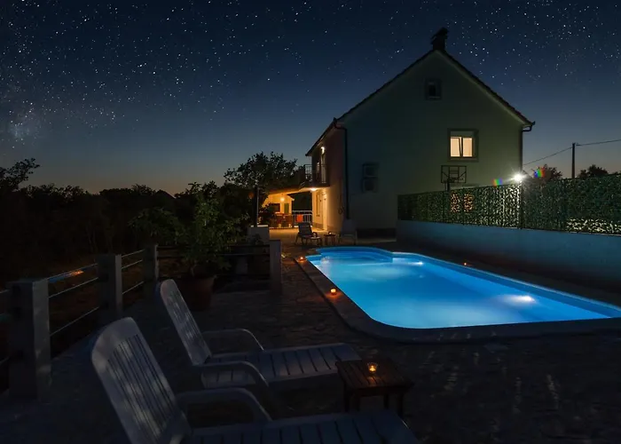 别墅 Luxury Paloma Blanca With Heated Pool *