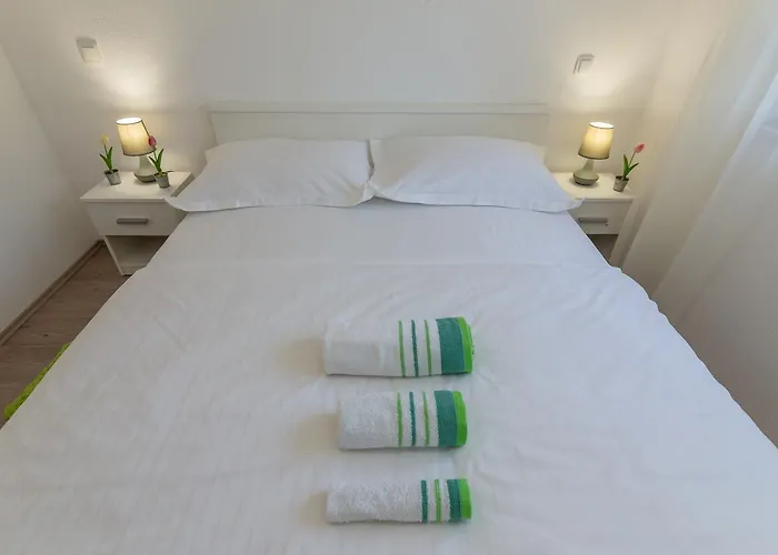 Luxury Paloma Blanca With Heated Pool *