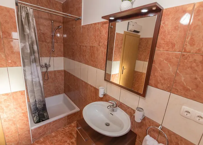 Luxury Paloma Blanca With Heated Pool * Lovreć