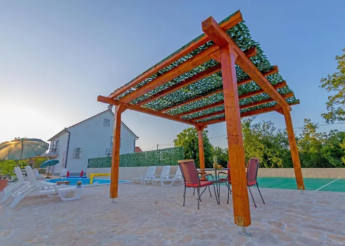 Luxury Paloma Blanca With Heated Pool Lovreć